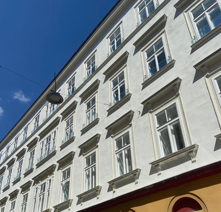 Stilvolles Apartment In Zentraler Lage Viena Exterior foto